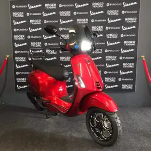 Vespa Sprint 2021 - 4T 3V - Euro5  -Blauw Kenteken - Candy Red - Custom