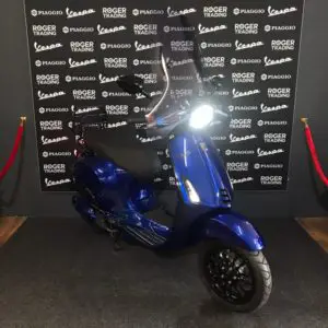 Vespa Sprint - 4T 3V Euro5 - Geel kenteken - Candy Blue - Custom