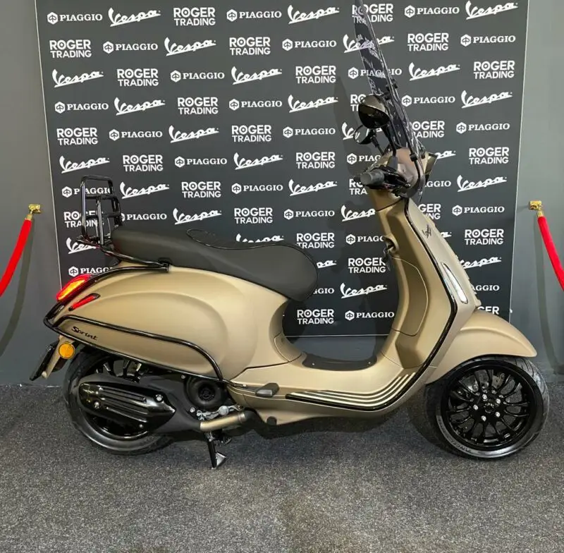 Vespa Sprint - 4T 3V Euro5 - Geel Kenteken - 18K Gold - Full Options - Afbeelding 3