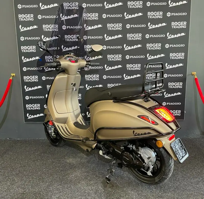 Vespa Sprint - 4T 3V Euro5 - Geel Kenteken - 18K Gold - Full Options - Afbeelding 7