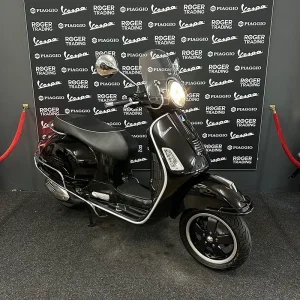 Vespa GTS300IE - 2013 - 4-Takt - Glans Zwart
